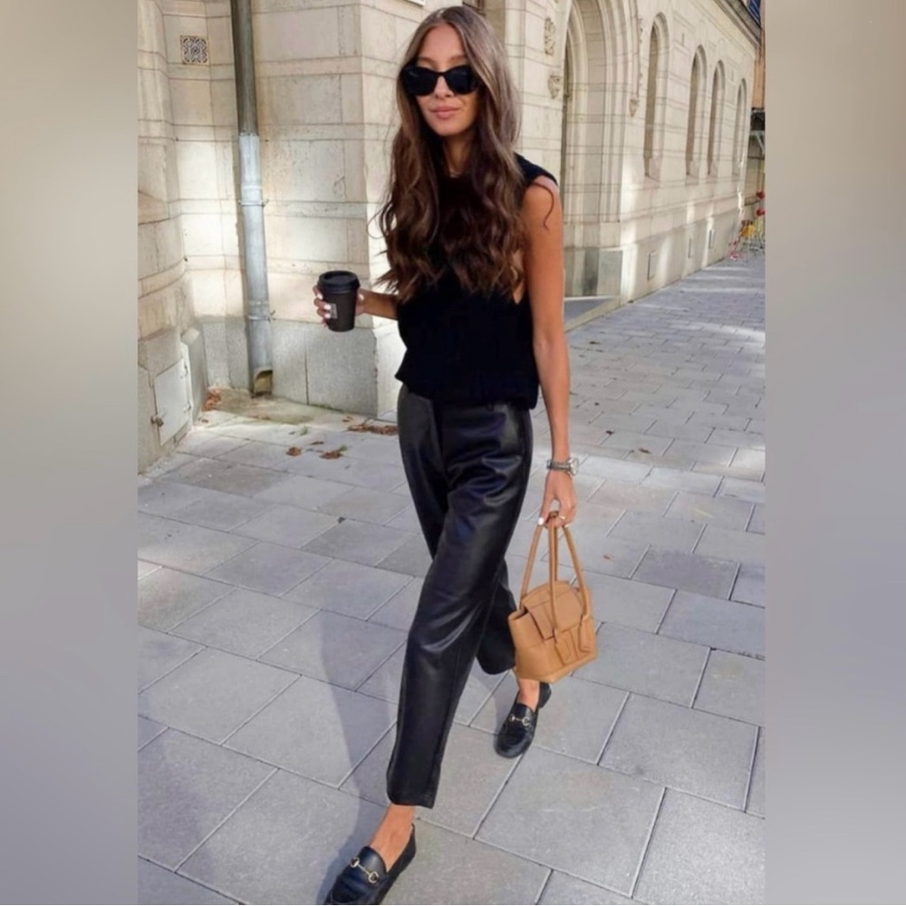 NWT Aritizia “The Milena” Vegan Leather Pants - Size 00